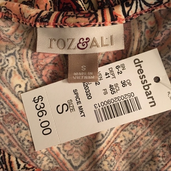 NWT Roz&Ali v neck open shoulder blouse - Picture 6 of 7